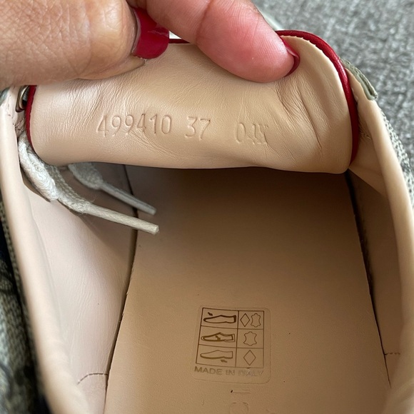 Gucci Women's Ace GG Supreme
Sneaker - Picture 7 of 8